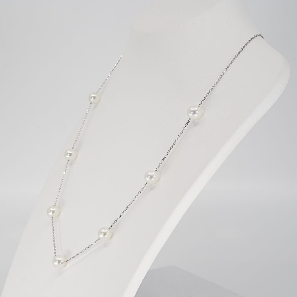Japanese Akoya tin-cup Pearl Necklace