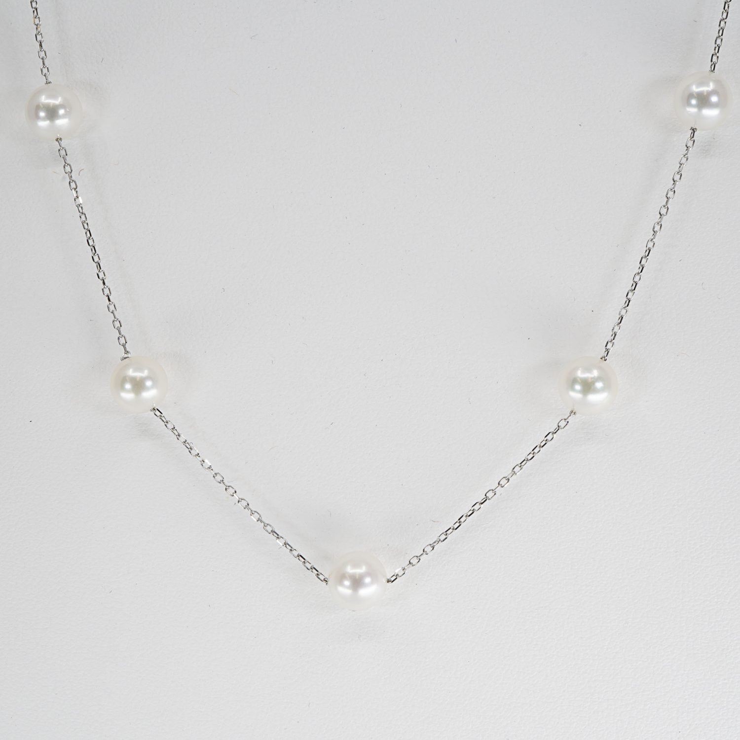 Japanese Akoya tin-cup Pearl Necklace