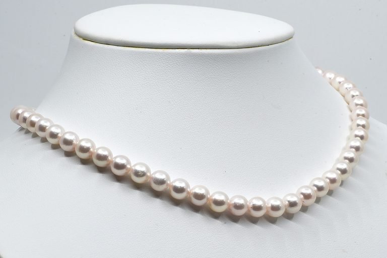 White Japanese Akoya Pearl Necklace, 7-7.5mm, AA