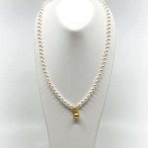 Japanese Akoya pearl lariat with a Golden South Sea drop
