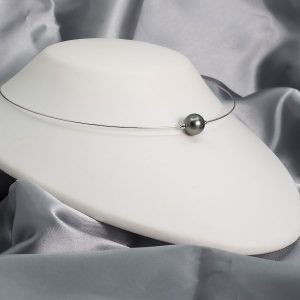 Black Tahitian Pearl on a white gold omega chain
