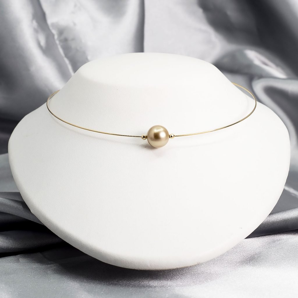Southsea gold pearl necklace