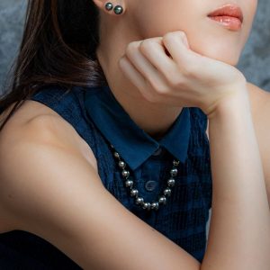 Asteria, Black Tahitian Pearl Necklace Asteria