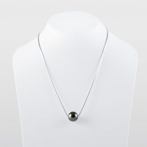 Black tahitian pearl necklace AAA