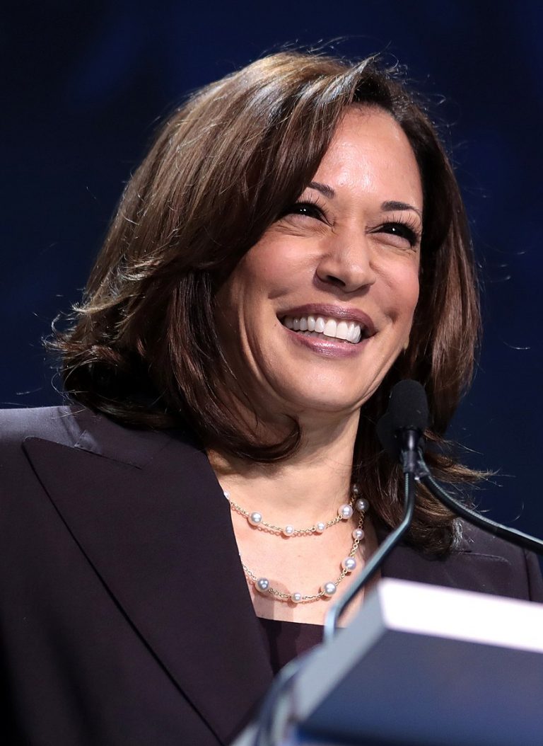Kamala Harrisin rakkaus helmiin