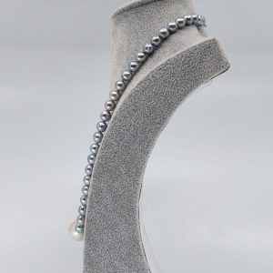 Mercury Pearl Necklace - Image 4