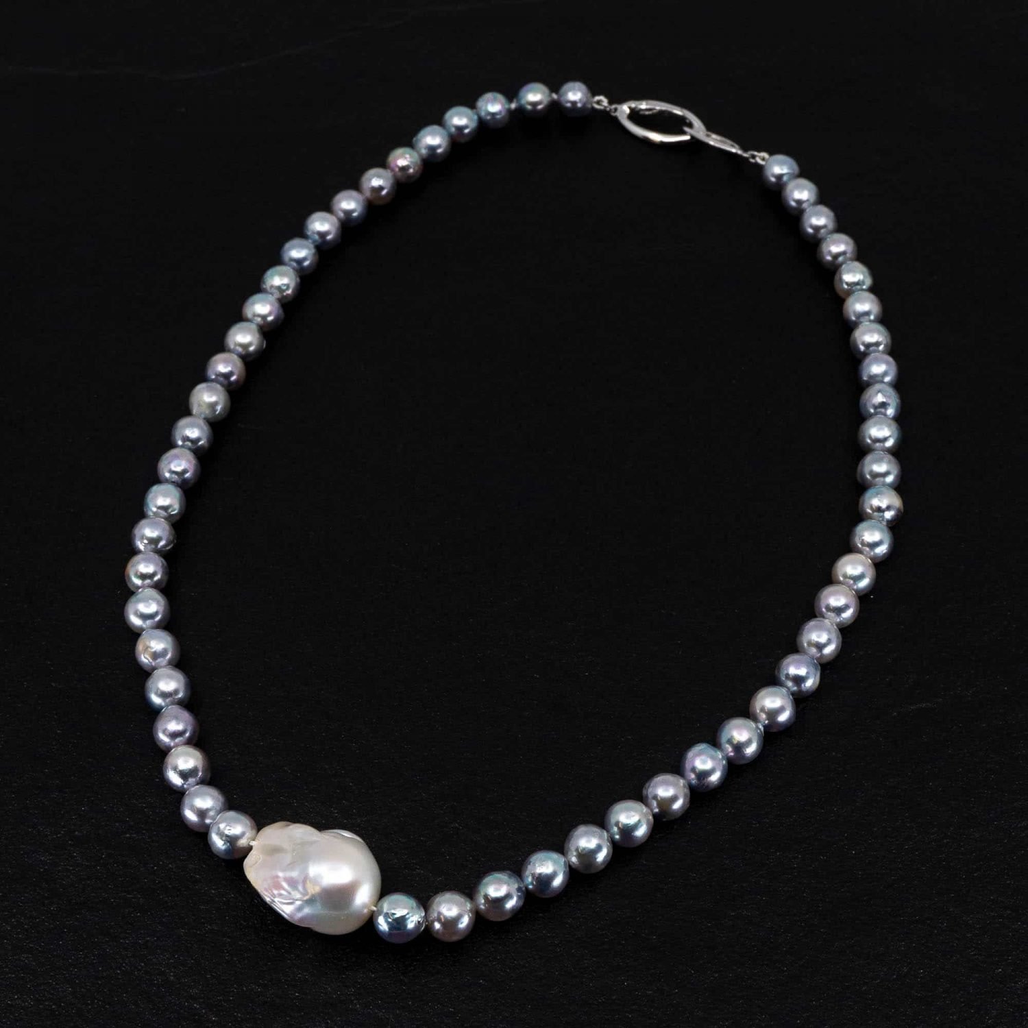 Mercury Pearl Necklace - Image 5