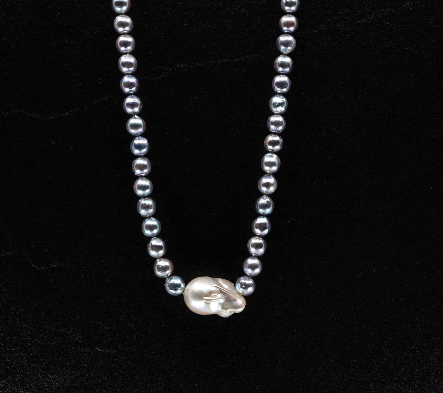 Mercury Pearl Necklace - Image 6