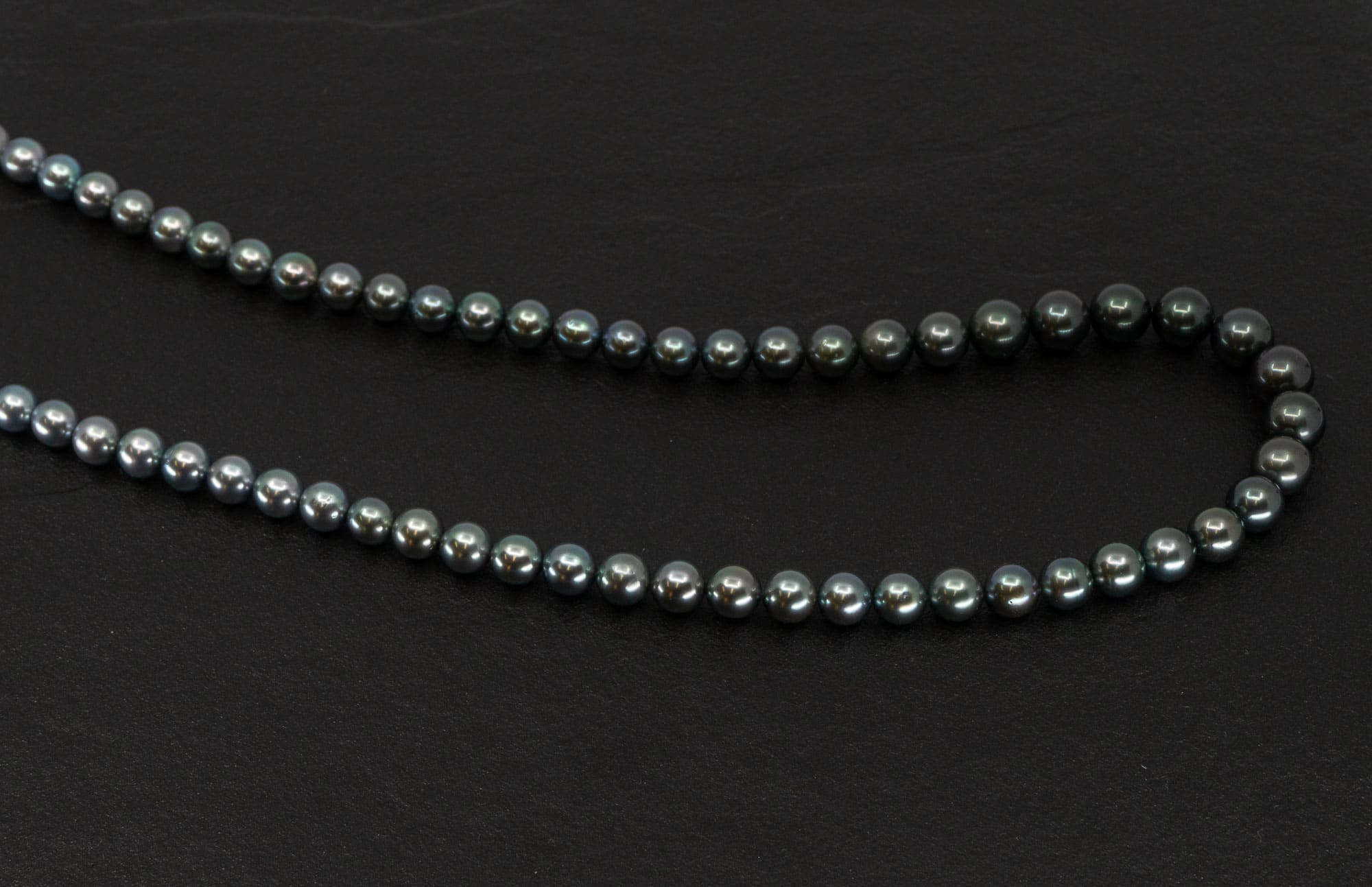8-11mm Black to Silver Tahitian Long 