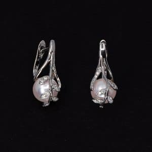 Boucles d'oreilles en perles Akoya japonaises avec diamants