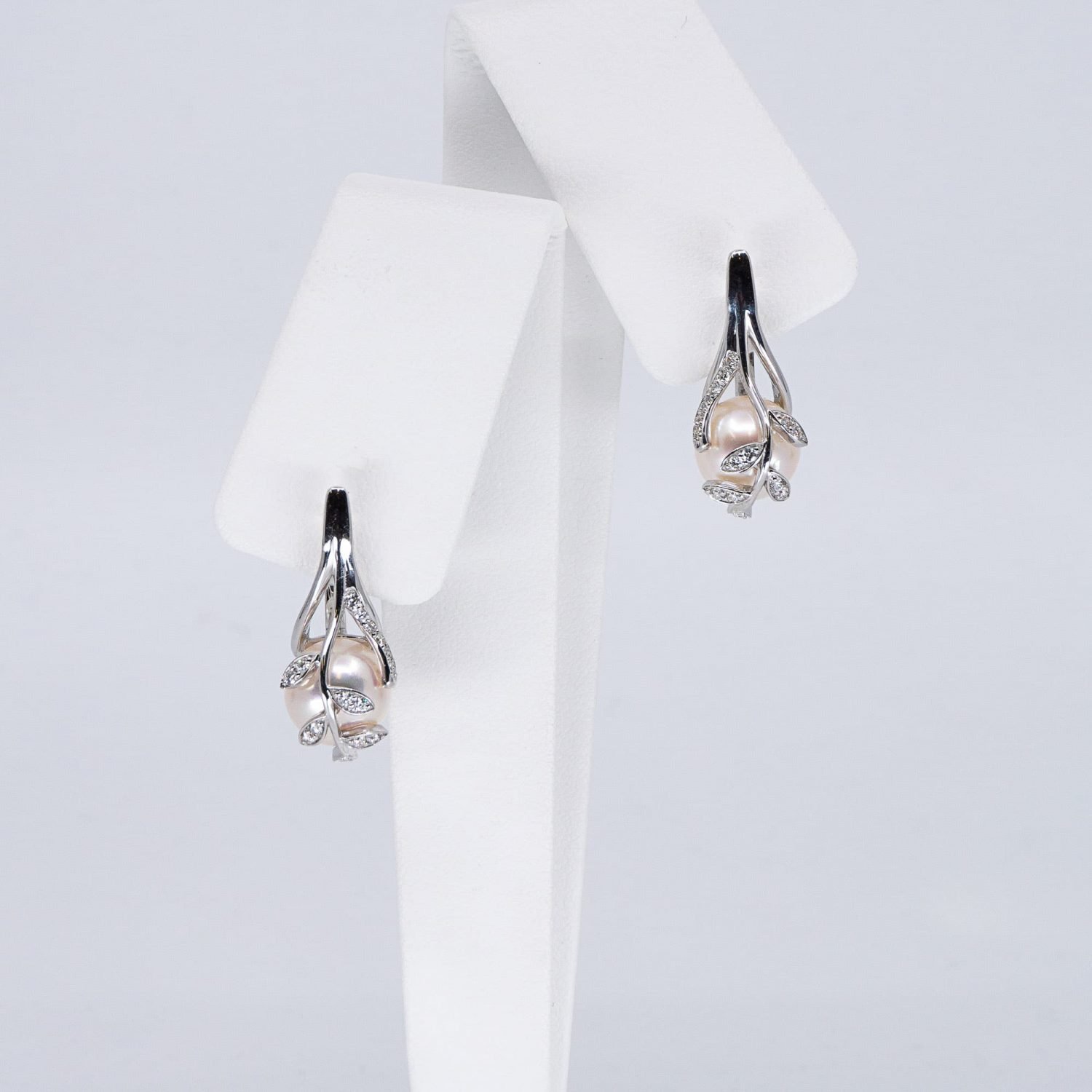 Boucles d'oreilles en perles Akoya japonaises avec diamants
