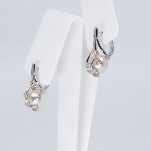 Boucles d'oreilles en perles Akoya japonaises avec diamants
