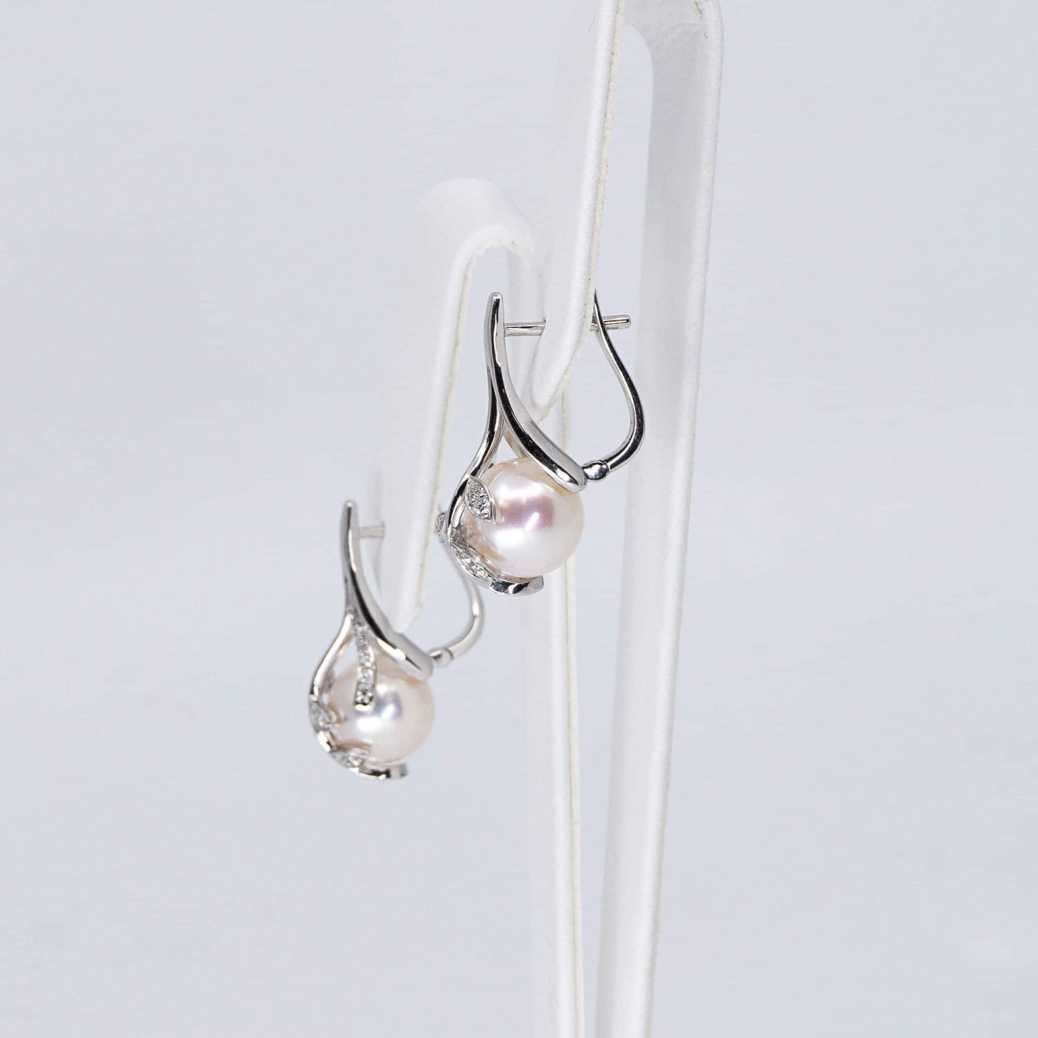 Boucles d'oreilles en perles Akoya japonaises avec diamants