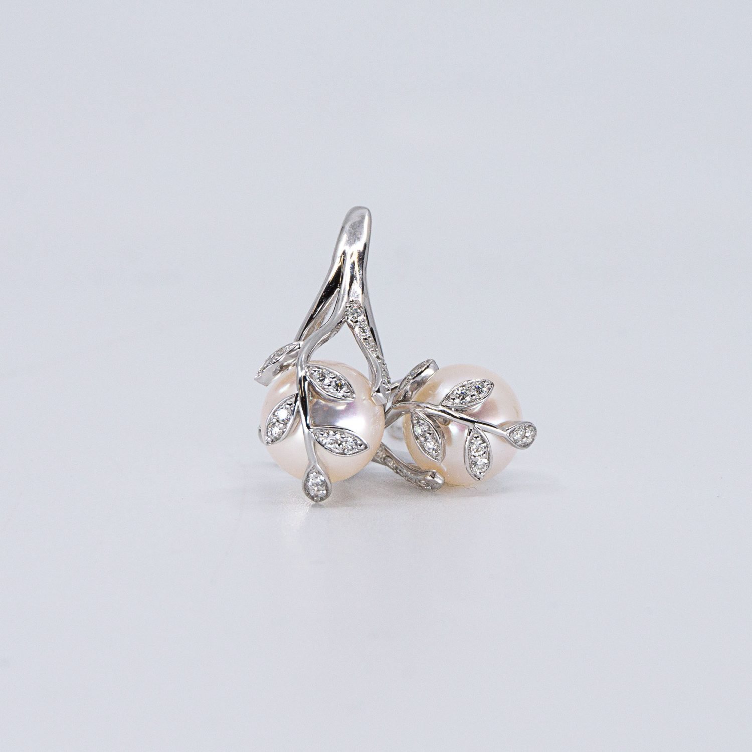 Boucles d'oreilles en perles Akoya japonaises avec diamants