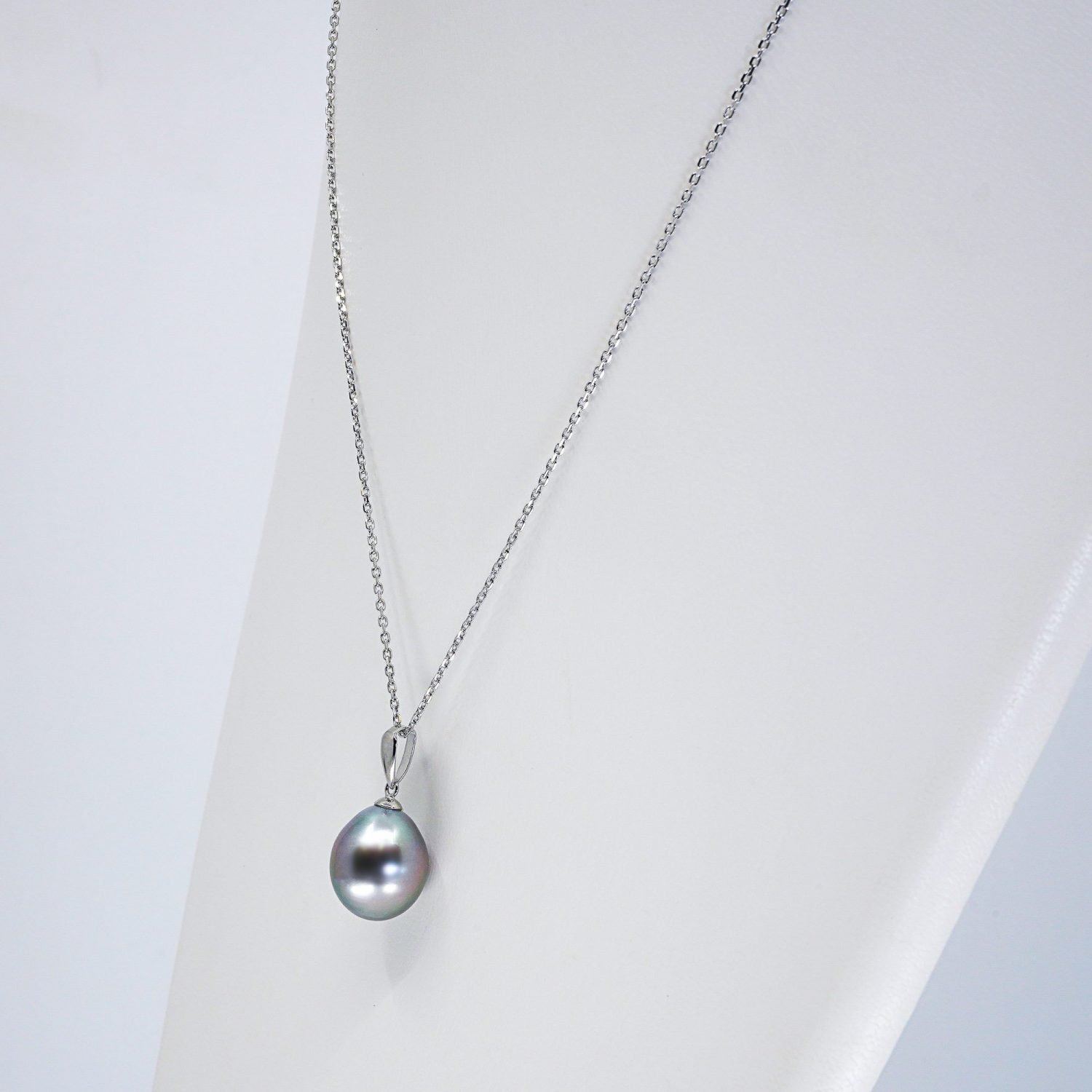 black tahitian pearl pendant drop shape AAA. Pearls.jp tokyo japan
