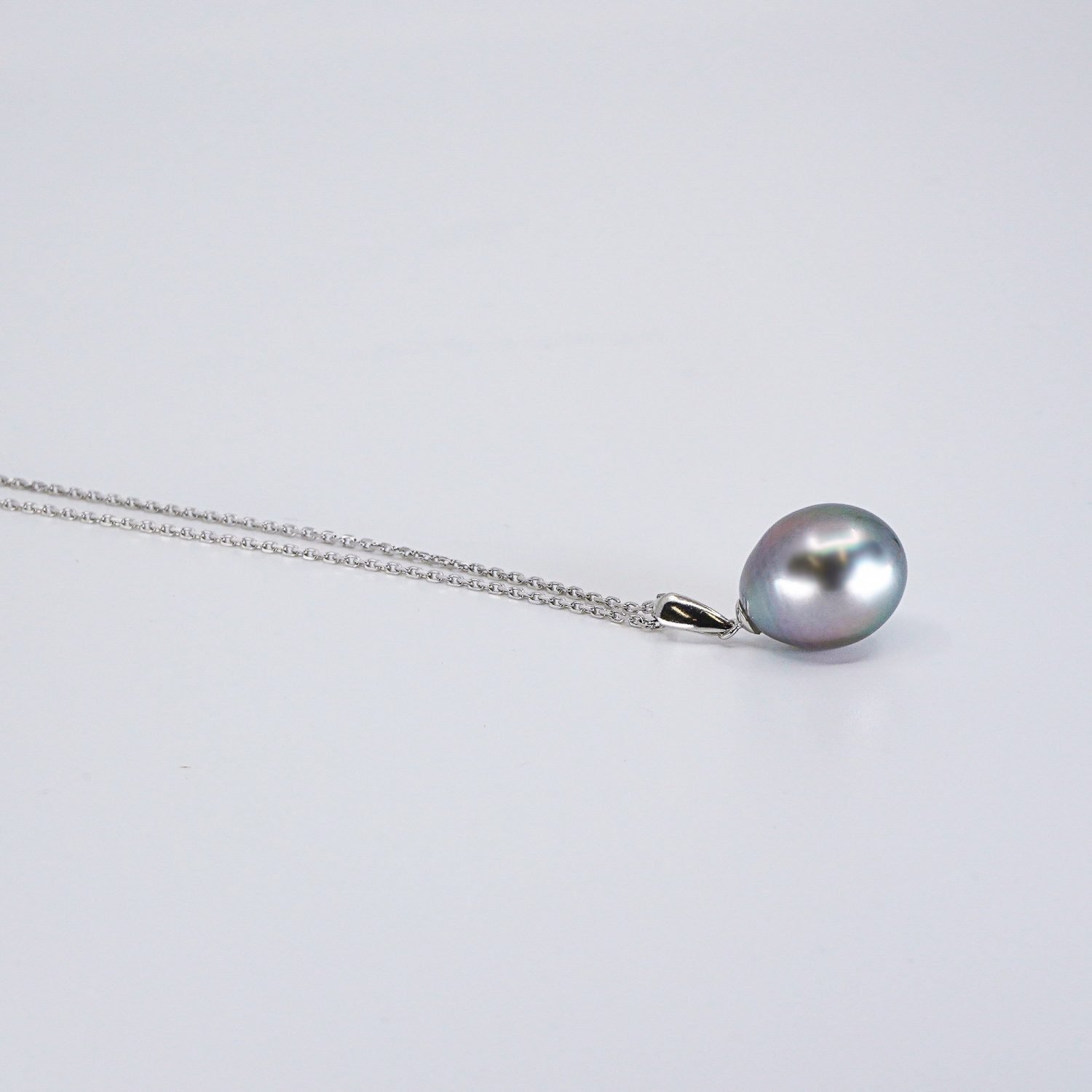 black tahitian pearl pendant drop shape AAA. Pearls.jp tokyo japan