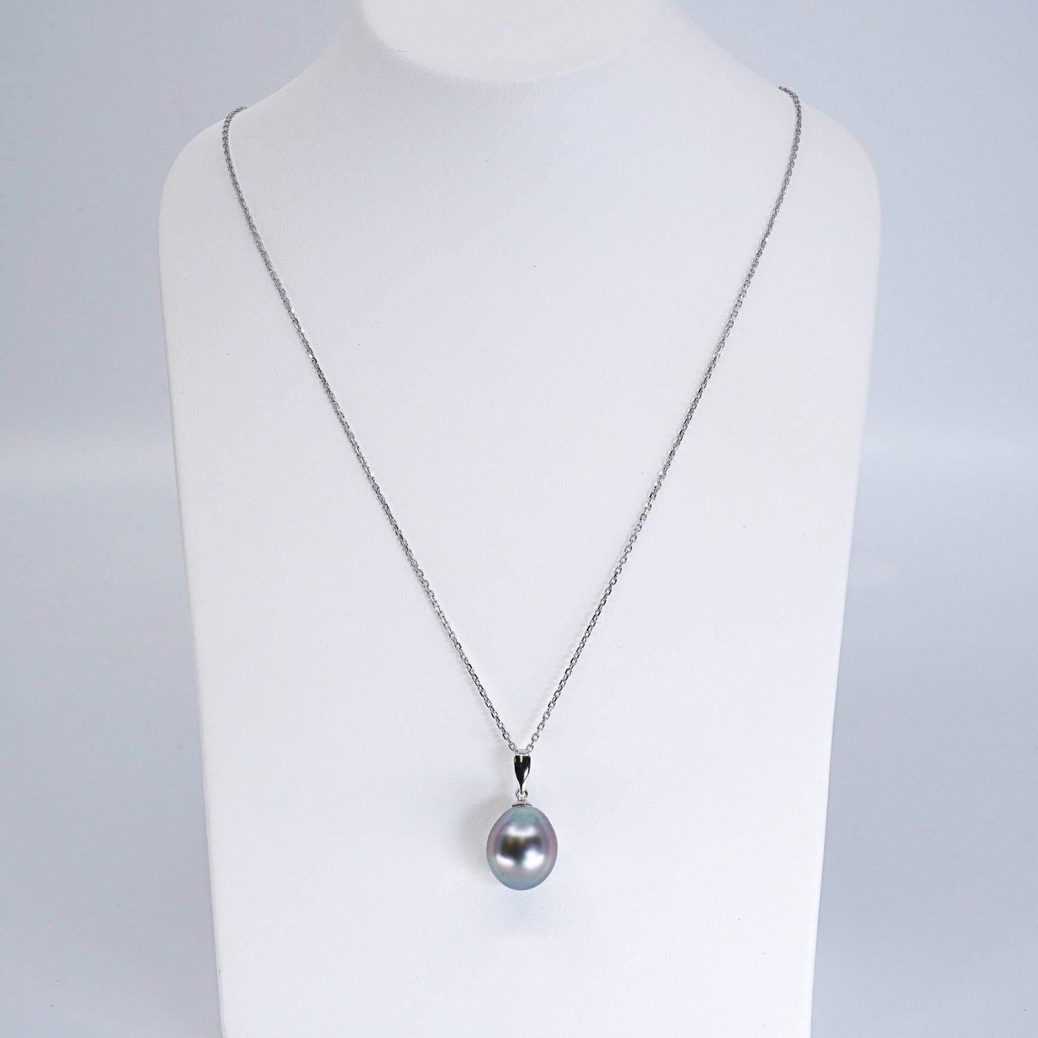 black tahitian pearl pendant drop shape AAA. Pearls.jp tokyo japan