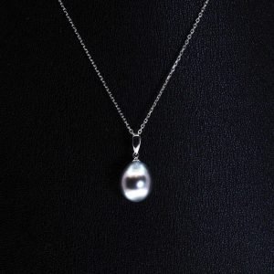 black tahitian pearl pendant drop shape AAA. Pearls.jp tokyo japan