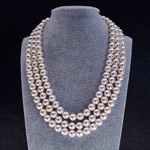 Elizabeth japanese pearl necklace Japanese Akoya pearls.jp Tokyo Japan