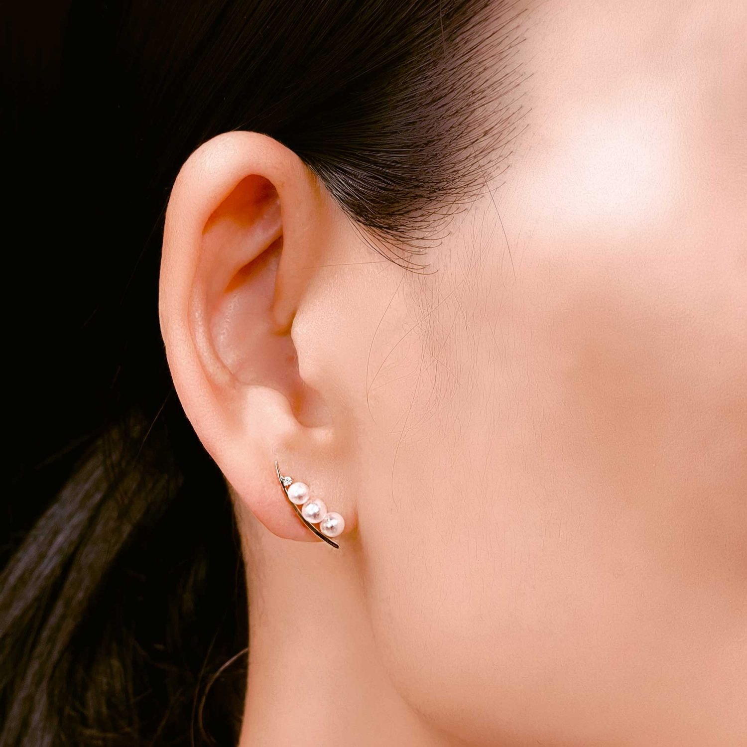 Japanese Akoya Pearls Earrings with diamonds, Tokyo, Japan