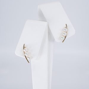 Japanese Akoya Pearls Earrings with diamonds, Tokyo, Japan