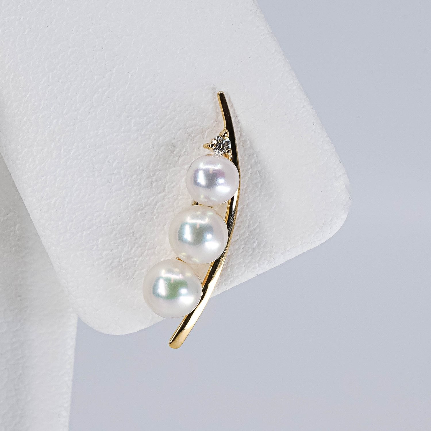 Japanese Akoya Pearls Earrings with diamonds, Tokyo, Japan