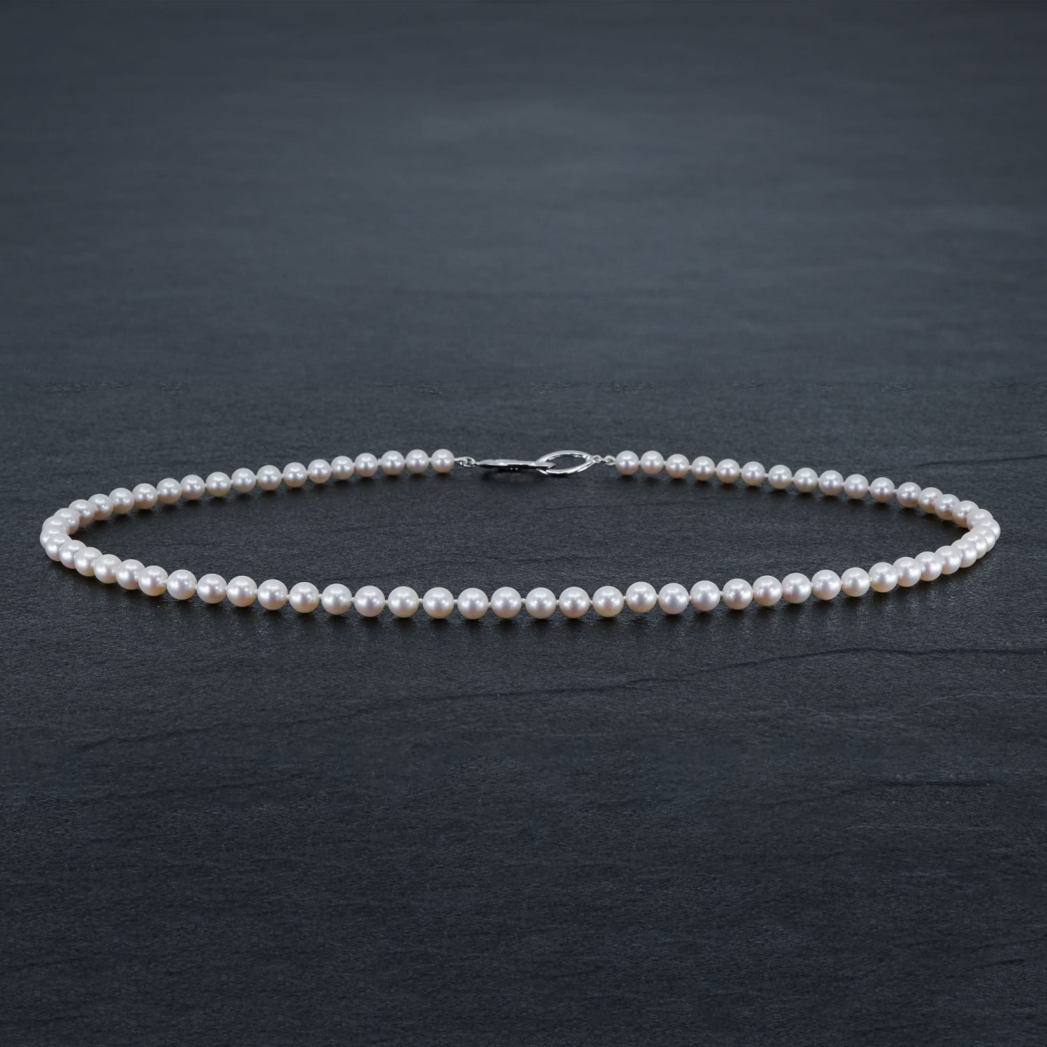 HESTIA Akoya Pearl Necklace by pearls.jp Tokyo Japan
