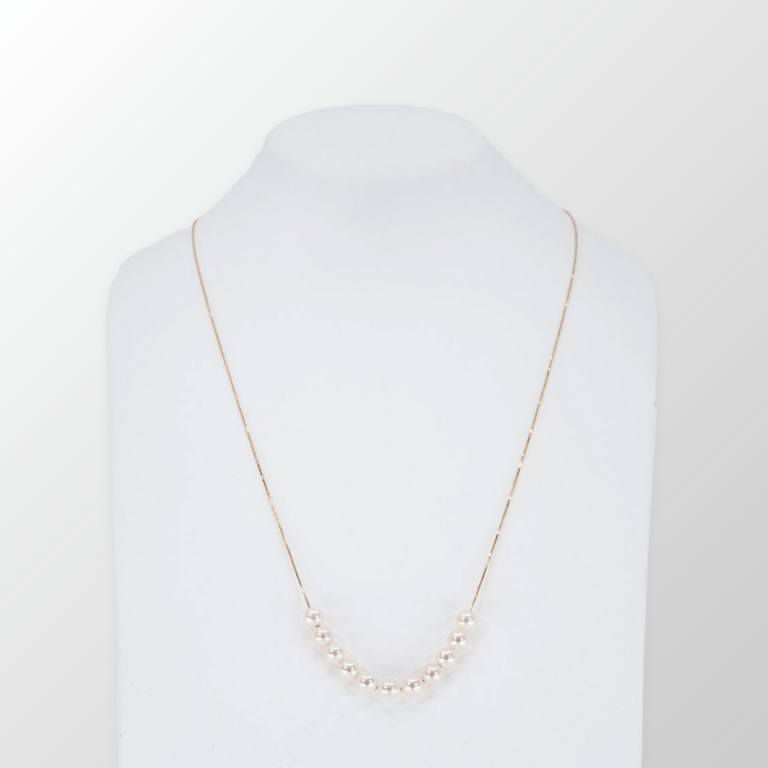 Niko Pearl Necklace