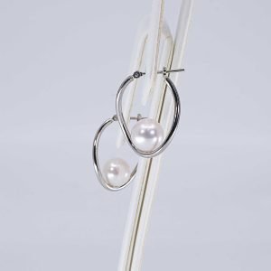 Lyra Akoya Korvakorut, pearls.jp, Tokio, Japani
