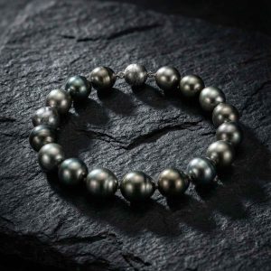 miesten appolo-helmirannekoru, pearls.jp tokio, japani