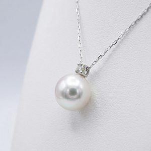 Japanese Akoya Pearl Necklace Platinum Diamond